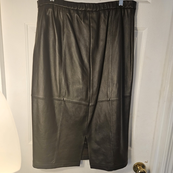 Terry Lewis Classic Luxuries Dark Leather Pencil Skirt - Picture 2 of 13